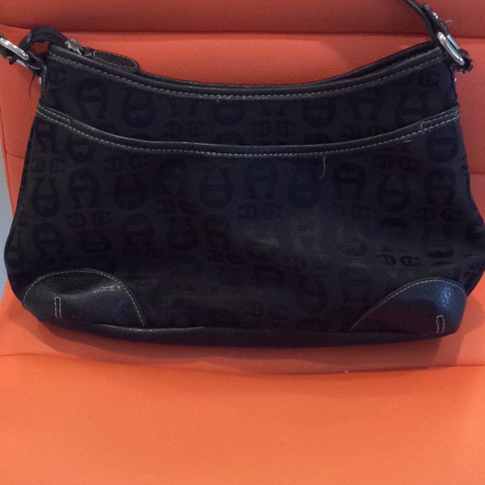 Ettinne Aigner purse - Picture 3 of 5